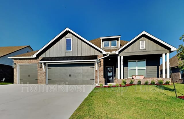 2912 S 8th St - 2912 South 8th Street, Broken Arrow, OK 74012