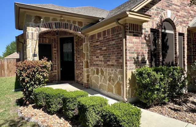 15518 Echo Lane