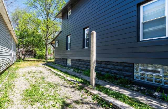 4838 Alert New London Road