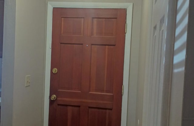 337 East Evergreen Avenue