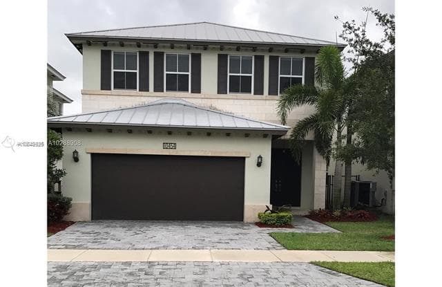 10454 NW 70th Ln - 10454 Northwest 70th Lane, Doral, FL 33178