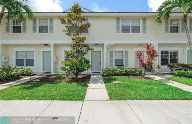 9834 NW 57th Mnr