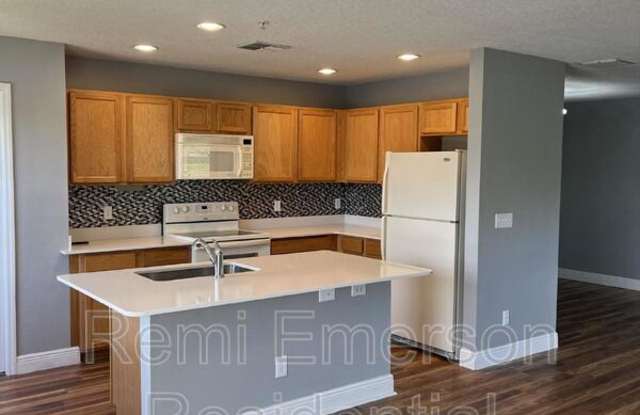 13500 Applerose Lane