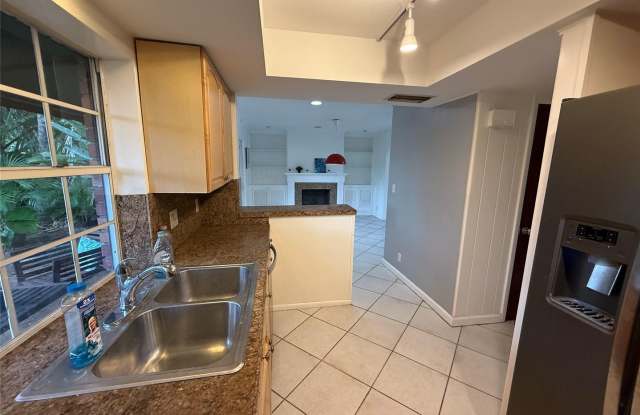 619 Kensington Place, Wilton Manors, FL 33305