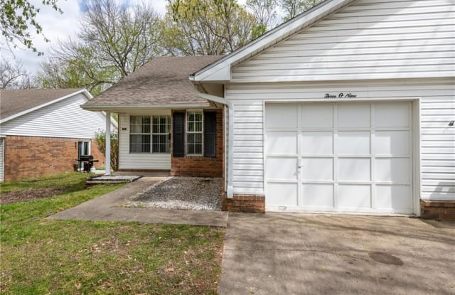 309  S 11th  PL - 309 South 11th Place, Rogers, AR 72756