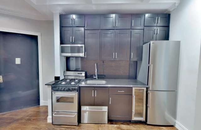 15 West 103rd St