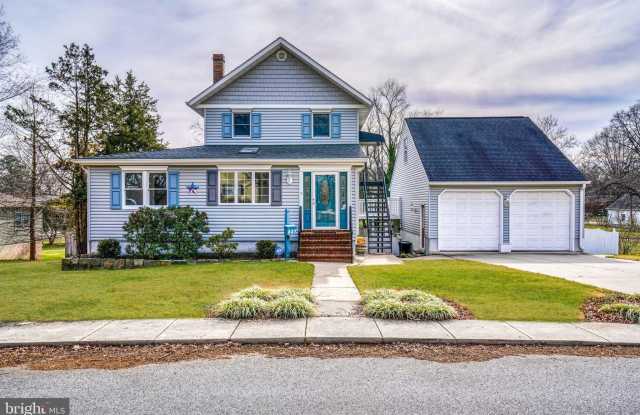 Photo of 427 GREENWOOD Road unit: 1St Floor