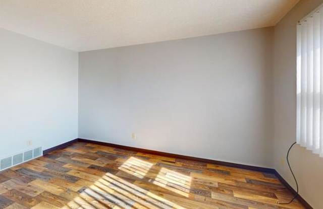 1508 East Thayer Avenue