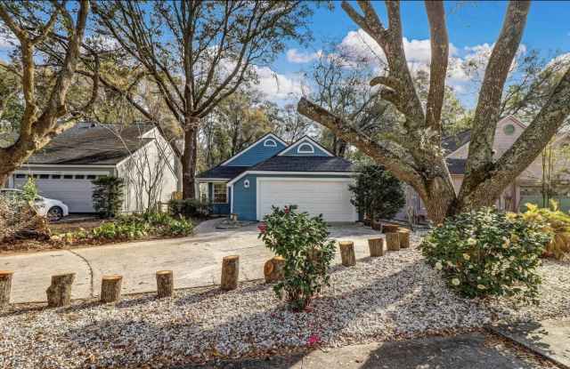 7784 Greenwich Court East