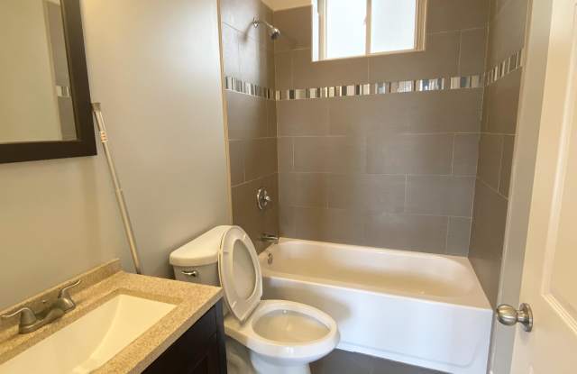 3741 W Lemoyne ave 1R