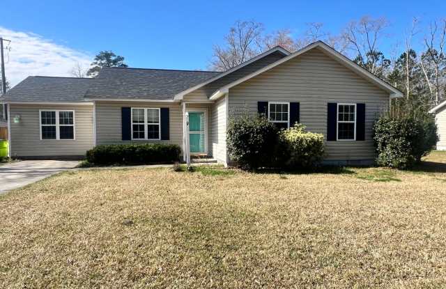 Sweet Living on Sweet Bay Drive - Move in Ready!