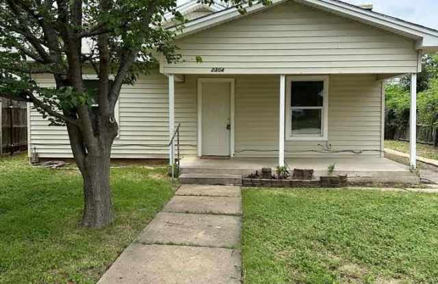 2304 BUCHANAN STREET - 2304 Buchanan Street, Wichita Falls, TX 76309