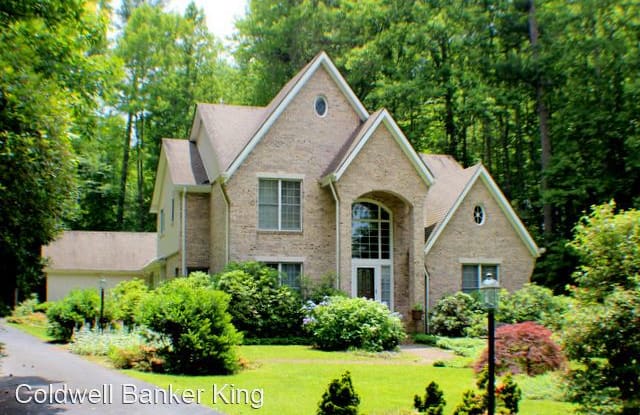 27 Mountain Lake Dr - 27 Mountain Lake Drive, Flat Rock, NC 28739