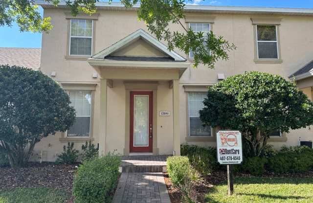 Spacious 3/2.5 Town House with garage in Summerport!  Available in April!