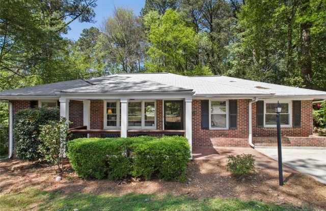 Photo of 1572 Berkeley Lane NE