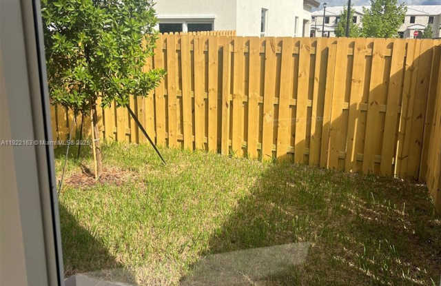 2633 Southeast 27th Drive