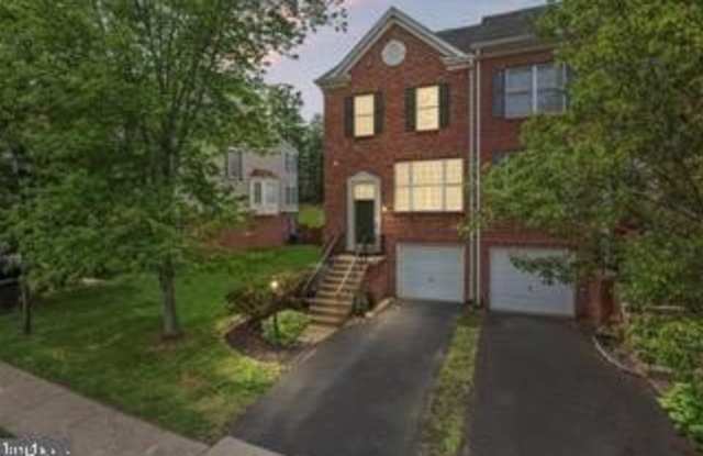 9757 CHESHIRE RIDGE CIRCLE
