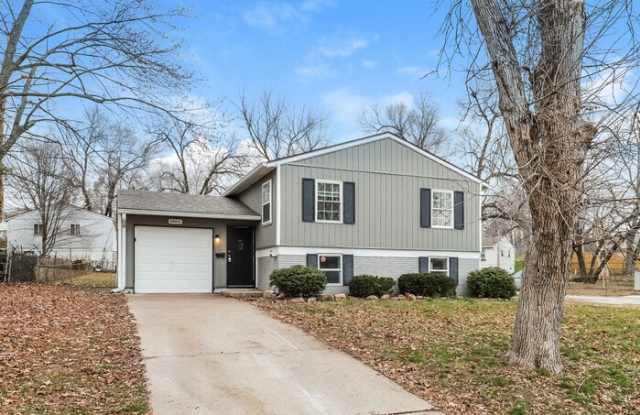 18906 East Arrowhead Drive