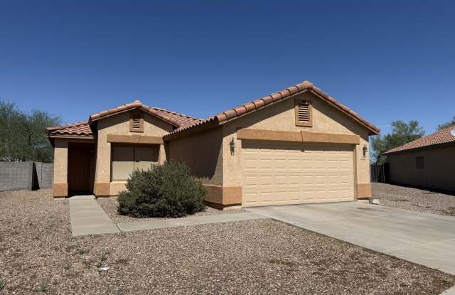 Photo of 678 W KINGMAN Loop