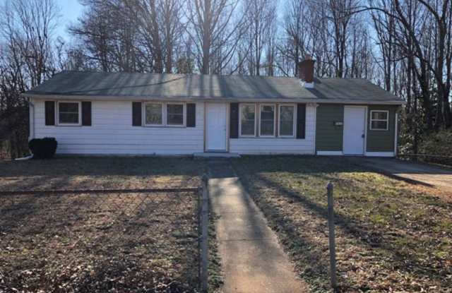 One Level House Near Randolph College