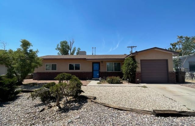 1763 Seldon Ave - 1763 Seldon Avenue, Las Cruces, NM 88001