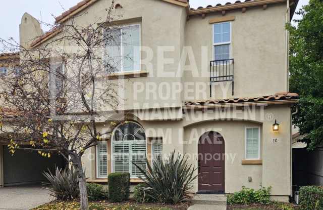 Photo of Spacious 3 bedroom 2.5 bath in North Natomas