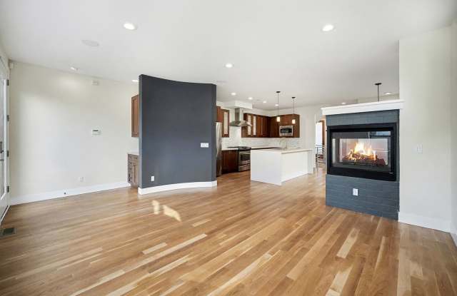 Photo of Gorgeous 3 bed 3.5 bath Home Available in Platt Park!