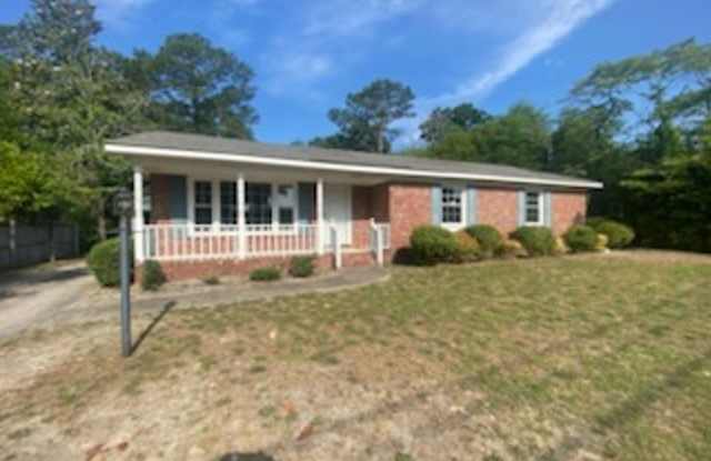 Photo of 1318 Camelot Dr