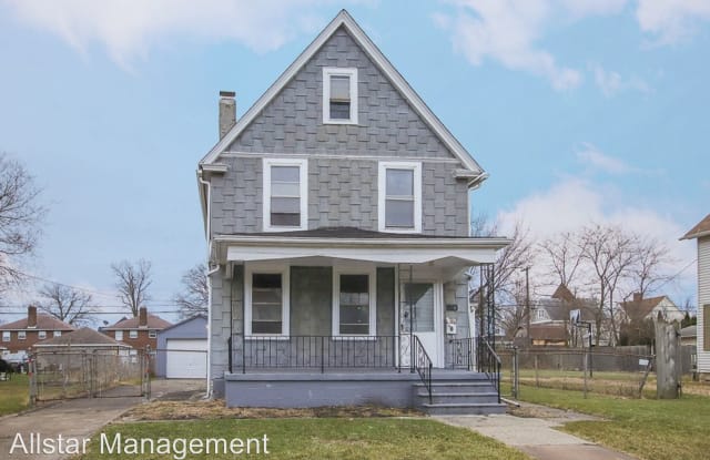 1880 E 30th Street - 1880 E 30th St, Lorain, OH 44055