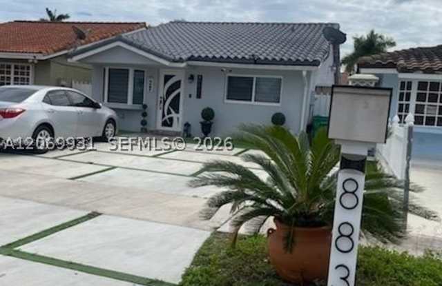 8830 NW 115th St