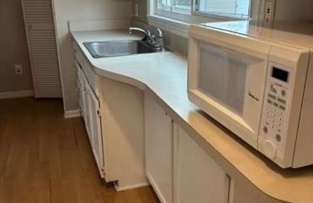 95 E BROCKTON Avenue