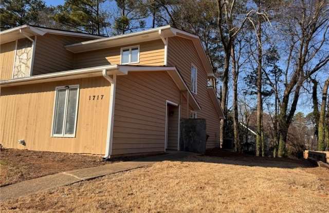 1717 Wynndowne Trail SE