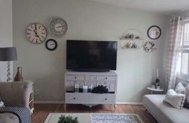 10362 W OAKMONT Drive