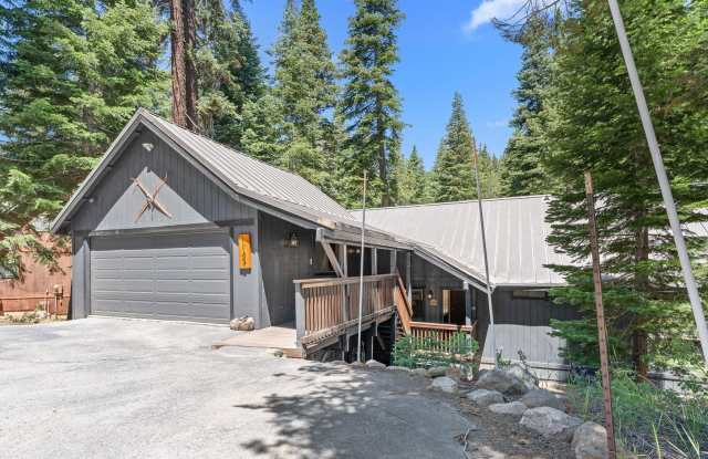 Photo of SKI LEASE: Ranch Home with Garage  Gas Fireplace!