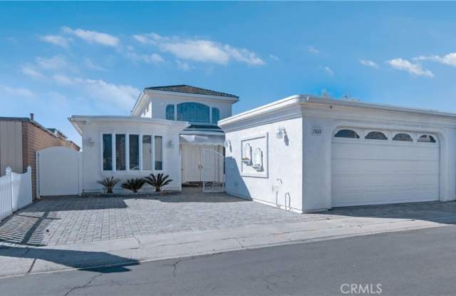 23601 Sidney Bay