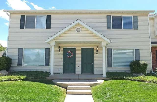 Looks Almost Brand New Townhome!