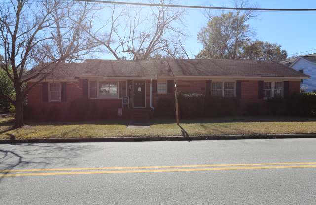 206 E Grady St