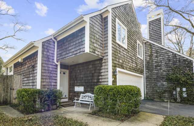 187 E Winthrop Lane