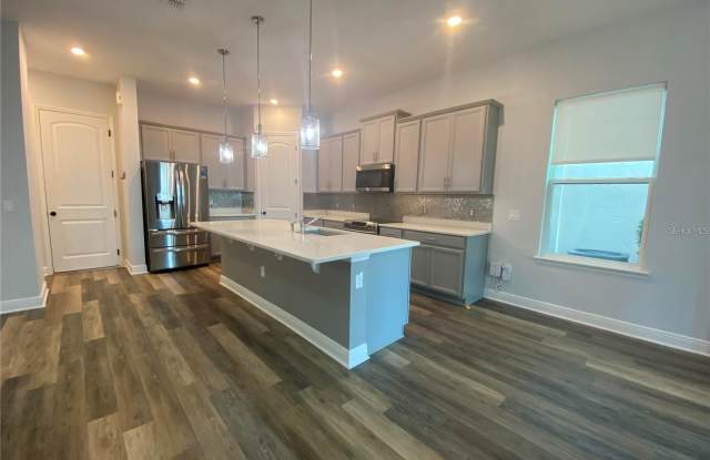 7757 SUMMERLAKE GROVES STREET