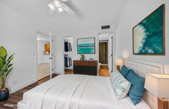 2907 Northeast 8th Terrace