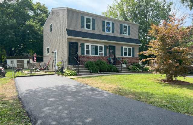 327 GARDEN Avenue