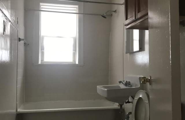 9000 So. Aberdeen St - Unit B