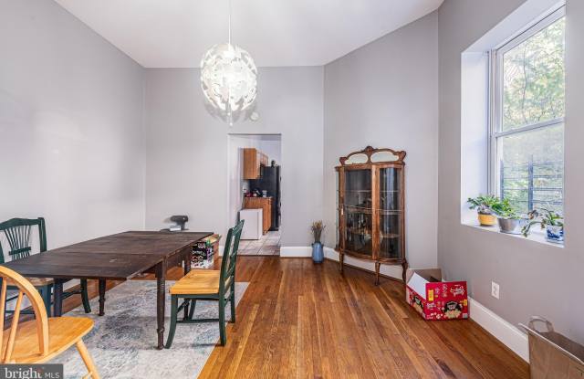 20 E LAFAYETTE Avenue