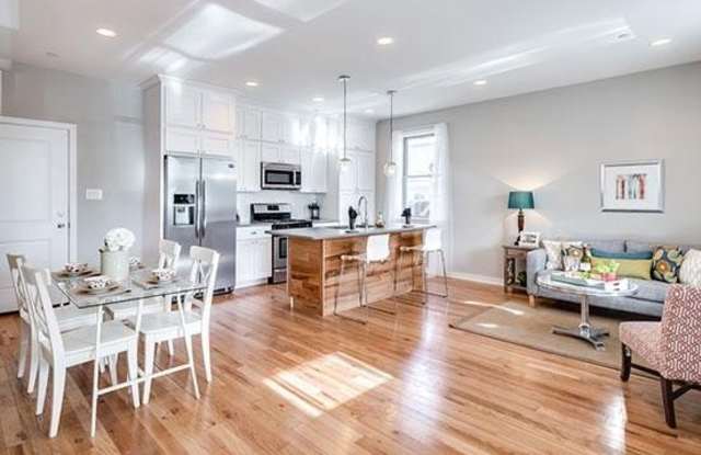 4427 MITCHELL Street