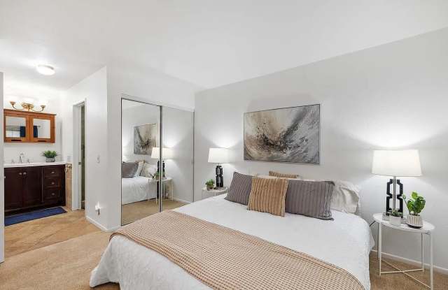 7349 Calle Cristobal