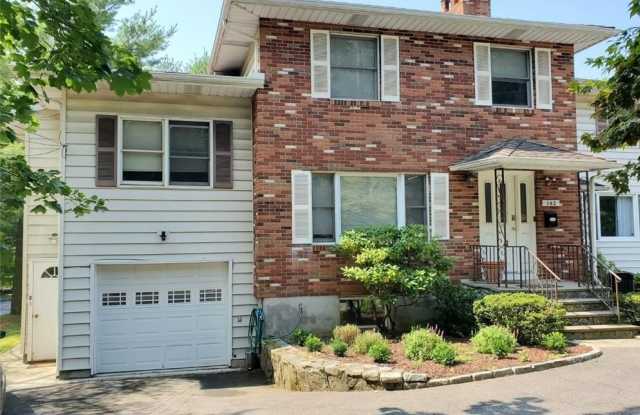 142 E Sunnyside Lane unit: Side Entry