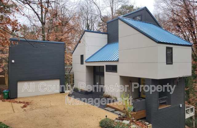 Photo of 2130 Starfire Drive NE