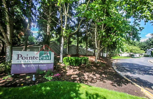 Charming 2 Bed 2 Bath Condo in Redmond