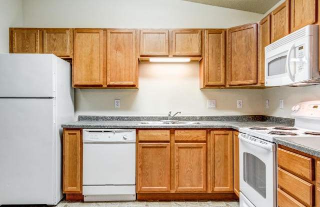 5001 & 5055 Amber Valley Pkwy Unit E32