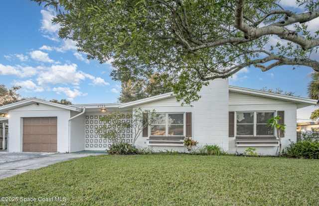 Photo of 4320 Beacon Avenue